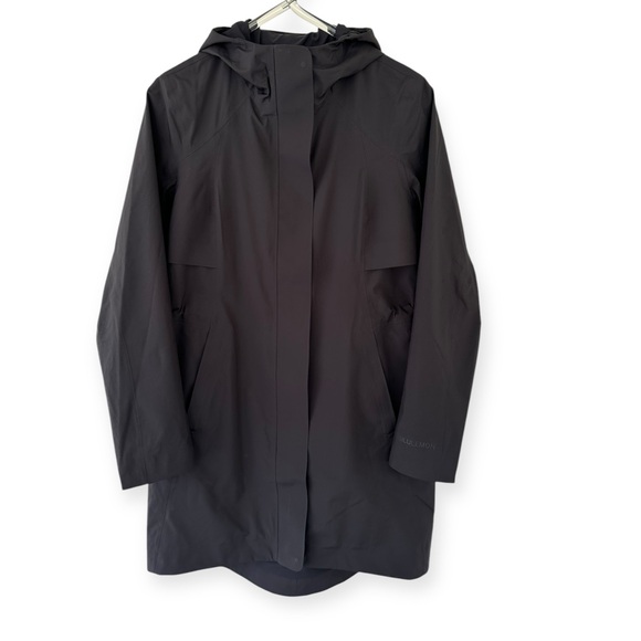 Lululemon • Rain Rebel Jacket
Black - Picture 2 of 16